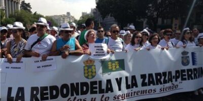 Unas 6.000 personas se manifiestan en Madrid en defensa de la continuidad de las entidades locales autónomas