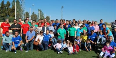 La elite del ciclismo y el fútbol visita Isla Cristina