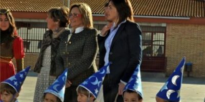 Los niños y niñas de Isla Cristina celebran el Dia de la Paz