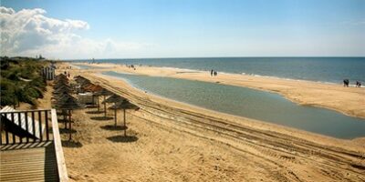 Costas resalta el buen estado de las playas, listas para recibir bañistas en todo el litoral