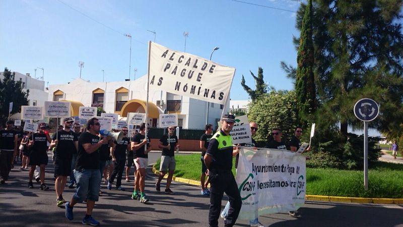 manifestación por impagos Ayuntamiento de Ayamonte