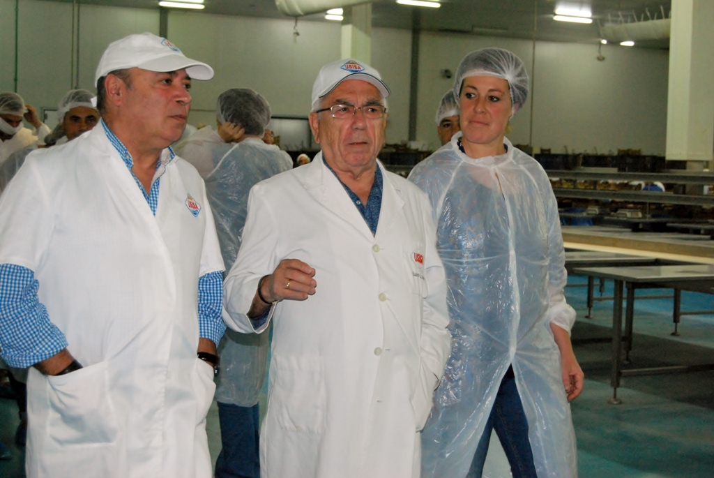 Zamudio, Vázquez y Paloma Montes, comienzan la visita a la fábrica