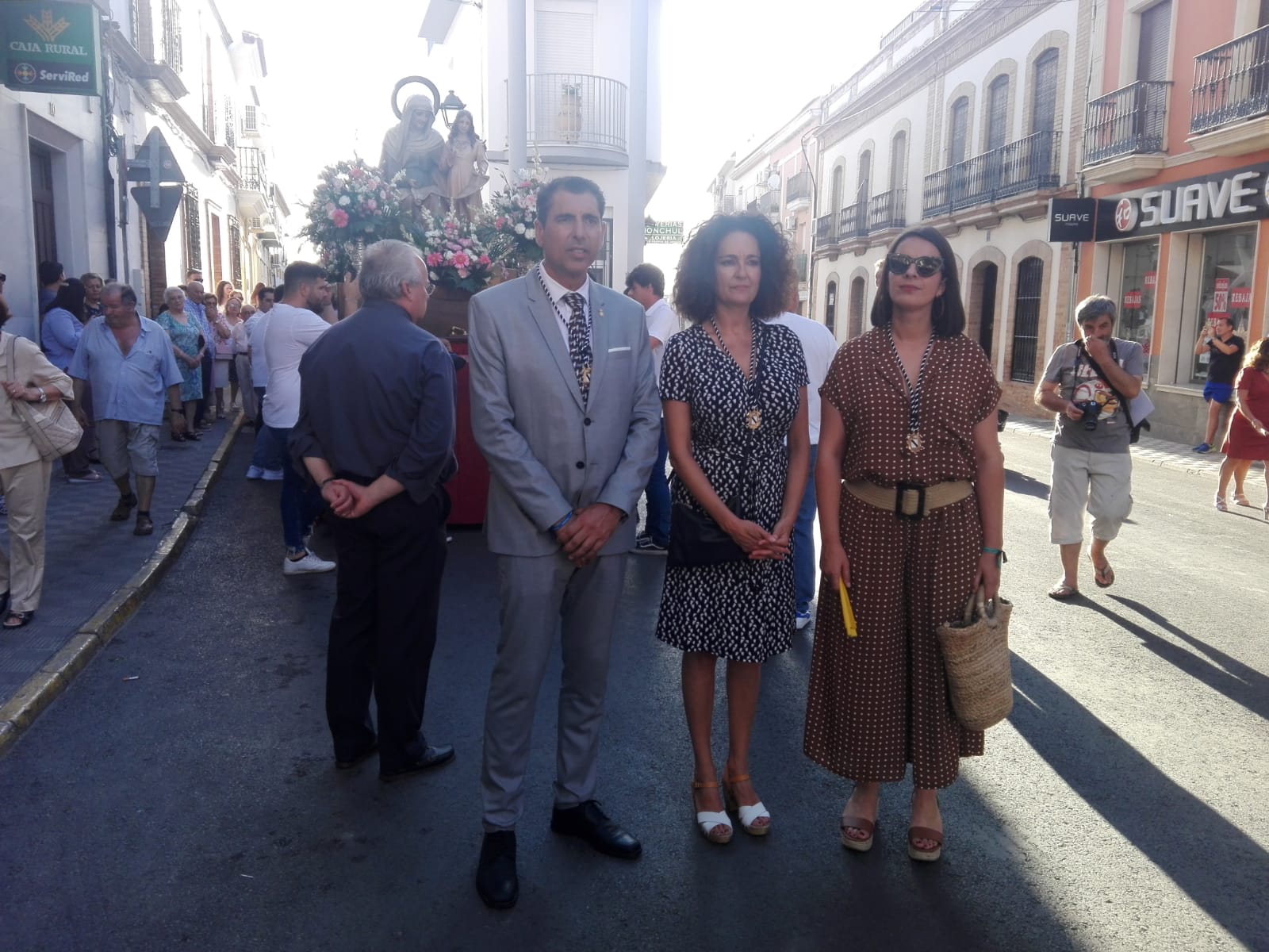 La procesión de Santa Ana conmemoró el Día de los Abuelos en Gibraleón