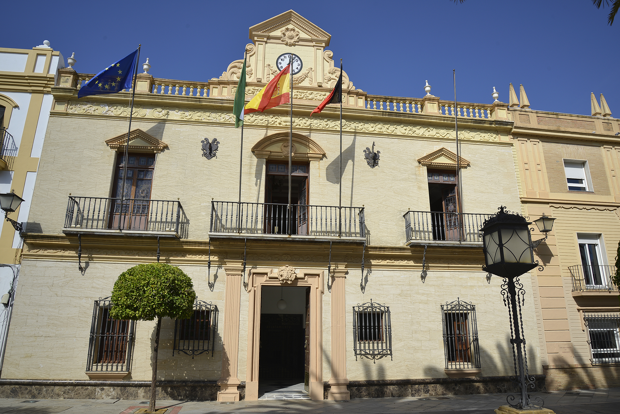 El Ayuntamiento de Ayamonte aprueba la refinanciación de su deuda