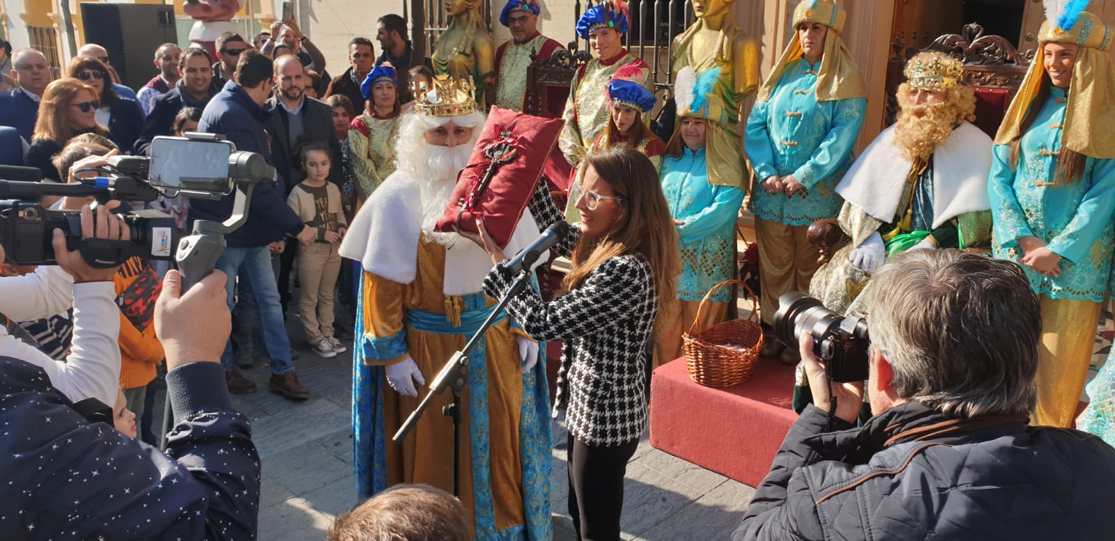 Domingo de ilusión en Ayamonte con la presencia de los Reyes Magos