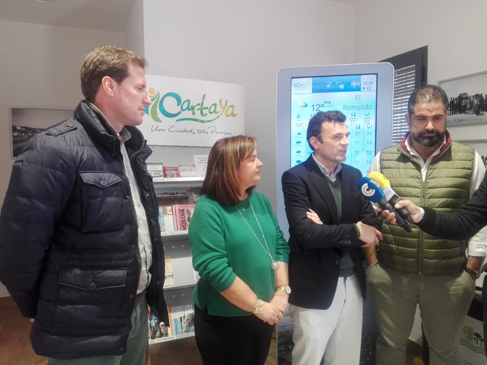 El vicesecretario de Turismo del PP en Andalucía visita El Rompido