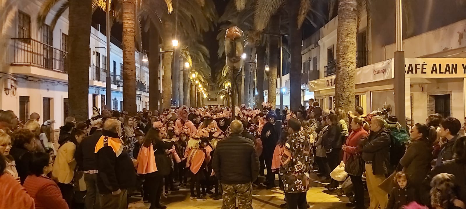 Isla Cristina ‘enterró la Sardina’ del Carnaval en su Miércoles de Ceniza
