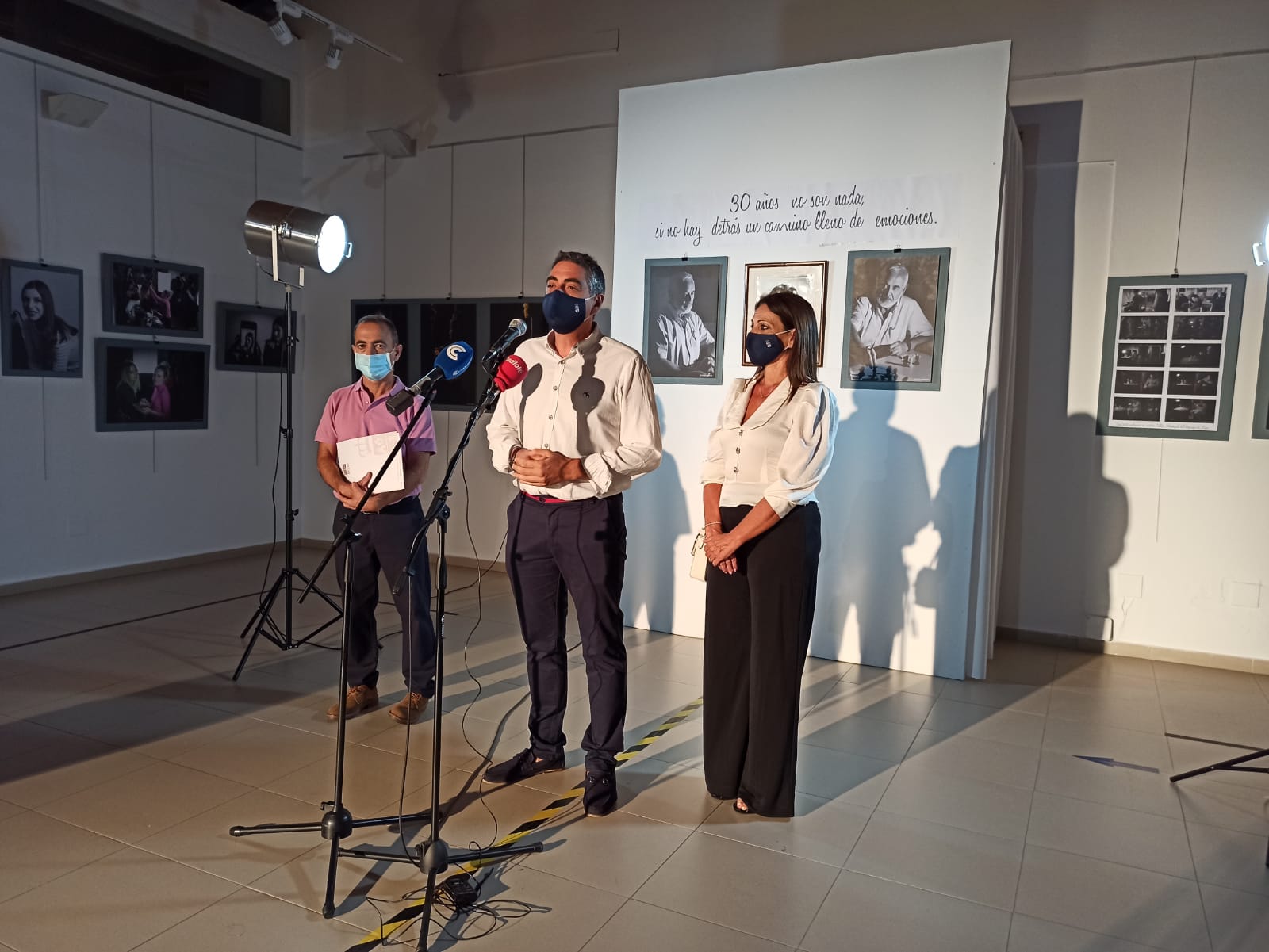 El Taller Municipal de Fotografía de Lepe celebra sus 30 años con ‘Radiografiás personales’