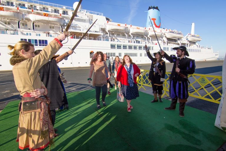 El Puerto presenta su oferta para el turismo náutico y de cruceros