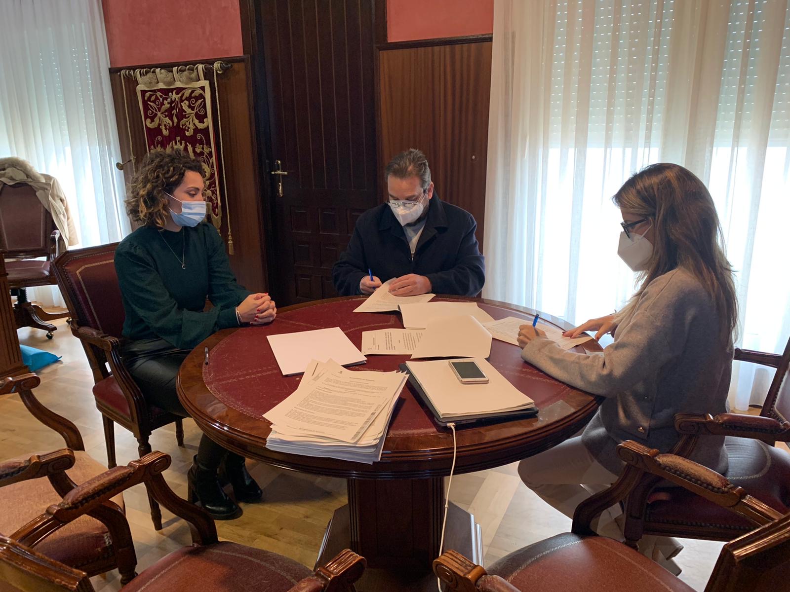 El Ayuntamiento de Ayamonte intensifica su ayuda a ASPREATO