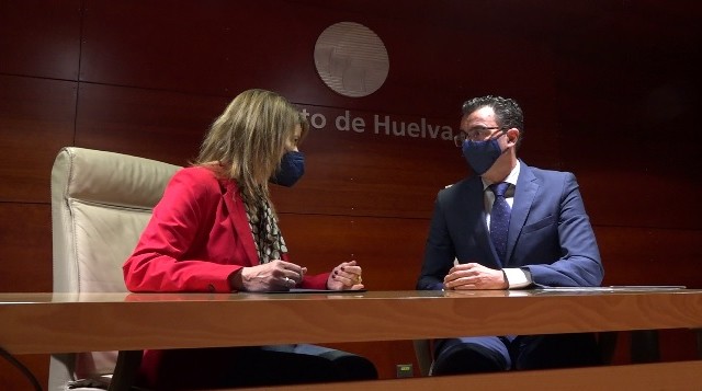 El Puerto de Huelva firma un contrato con Telefónica