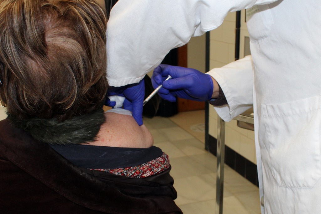 El Centro de Salud de Cartaya acelera el ritmo de vacunación