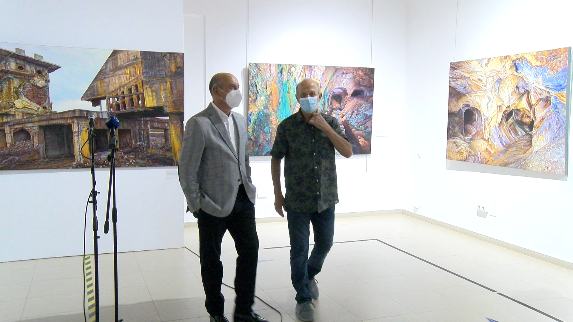 El pintor onubense Manolo Banda presentó en La Antilla su exposición monográfica