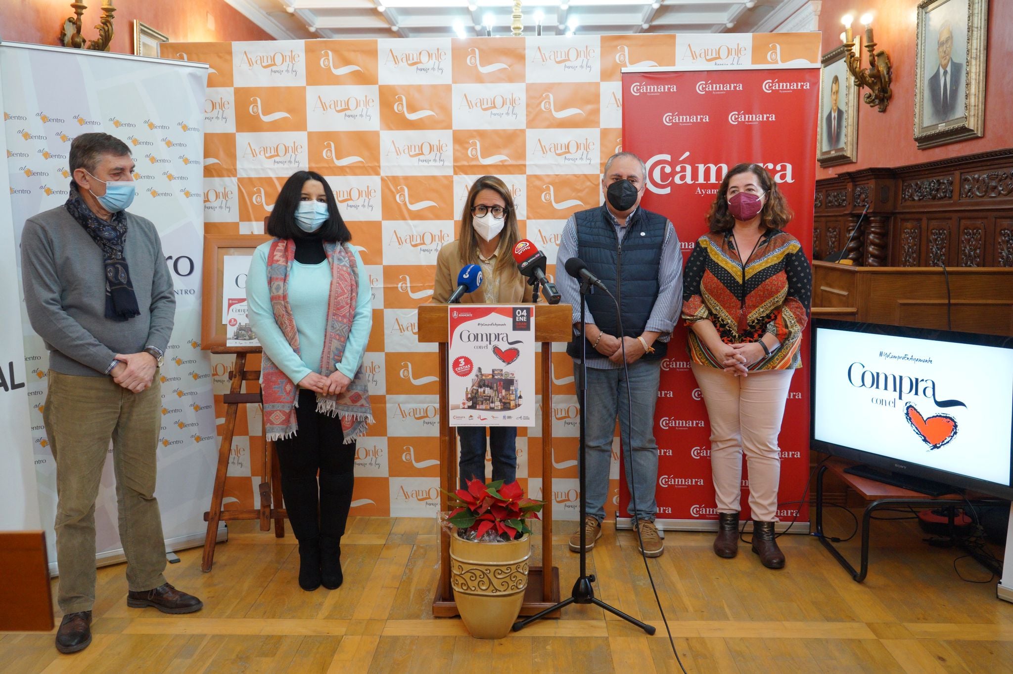 Presentada la campaña de comercio 'Compra con el corazón' en Ayamonte