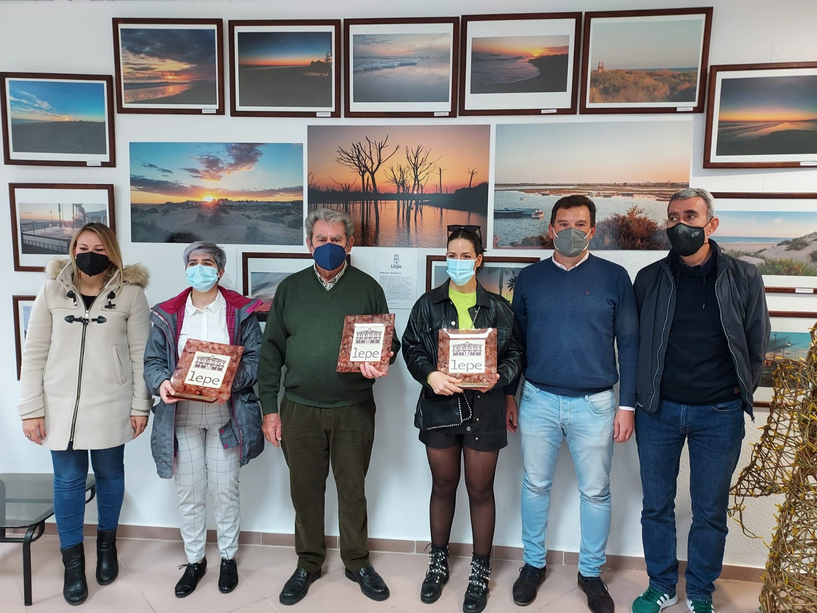 El Ayuntamiento de Lepe acoge la exposición fotográfica ‘Lepe al atardecer’