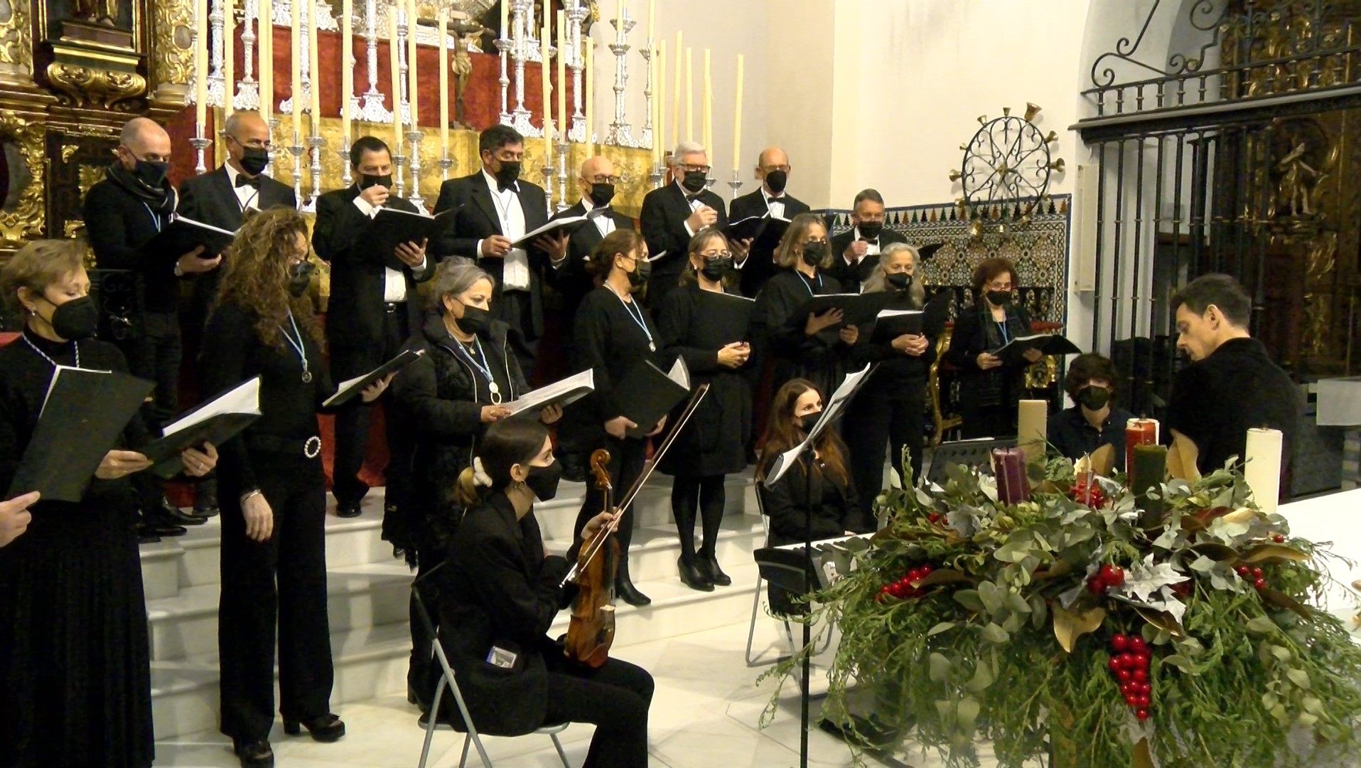 El Coro de la Hermandad de la Bella de Lepe ofreció su XIV Concierto de Navidad