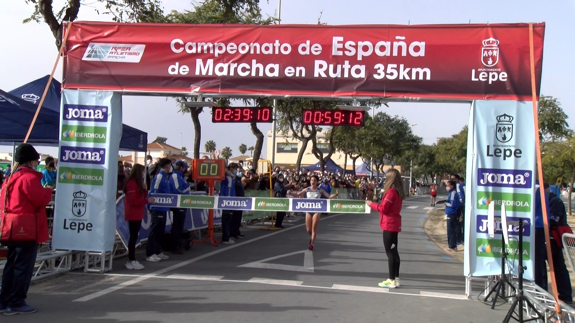 María Pérez y Miguel Ángel López, campeones de España de Marcha en La Antilla