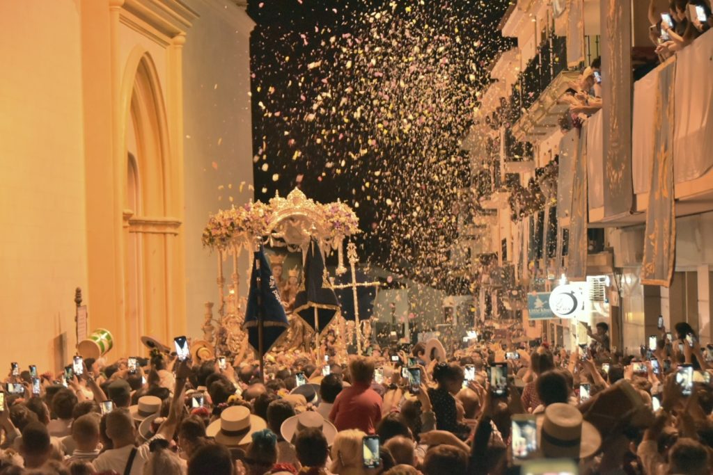 Lepe vivió la Romería de la Bella más multitudinaria de cuantas se recuerdan