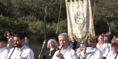 Villablanca da el pistoletazo de salida a su Romería con la bajada del Simpecado