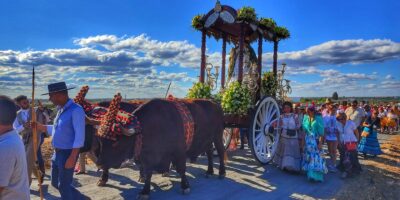 La Redondela y su Patrona se reencuentran frente al mar para volver a vivir una Romería