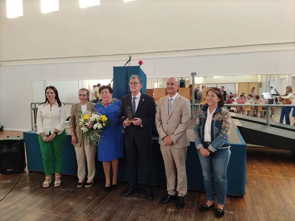 Lepe rinde homenaje a un matrimonio con motivo de la Semana del Mayor