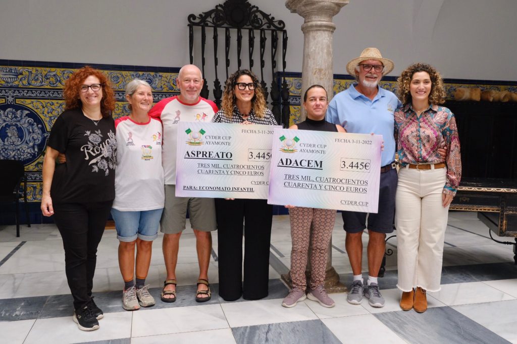 La colonia británica de Ayamonte apoya a ASPREATO y ADACEM