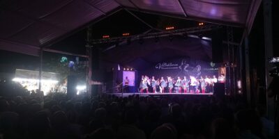 Villablanca clausura un año más su Festival Internacional de Danzas