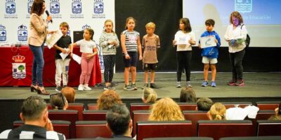 El Día Internacional del Libro une en familia a la comunidad educativa de Isla Cristina