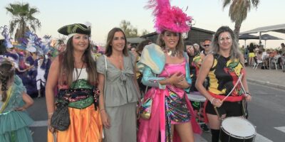 Isla Cristina se viste de Carnaval con una muestra veraniega