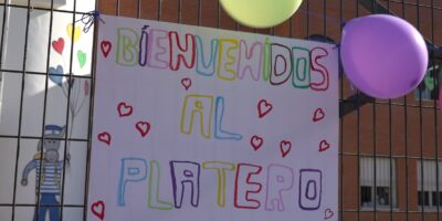 Los alumnos y alumnas de Isla Cristina dan la bienvenida al nuevo curso escolar