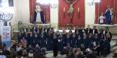 La Coral Polifónica Isla Cristina canta, un año más, a la Navidad