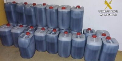 Recuperan en Isla Cristina dos furgonetas robadas para potar carburantes y abastecer a narcolanchas