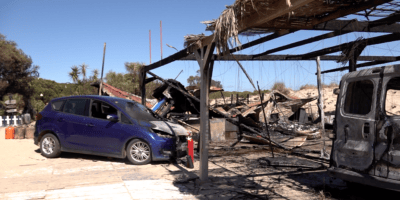 Un incendio arrasa con parte de la terraza del chiringuito El Portugués en Isla Cristina