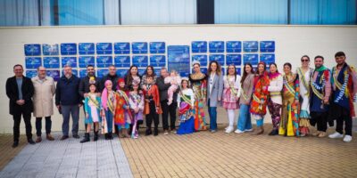 Isla Cristina rinde homenaje a sus carnavaleros con nuevas placas conmemorativas