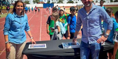 Cerca de un millar de escolares celebran el deporte y la convivencia en las XVII Mini Olimpiadas Escolares de Isla Cristina