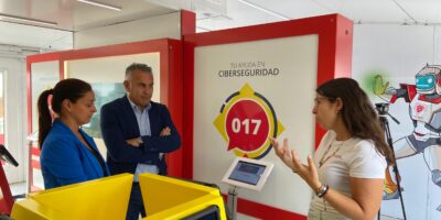 La Experiencia INCIBE llega a Isla Cristina para acercar la ciberseguridad a la ciudadanía