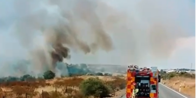 Incendio en Villablanca moviliza un amplio dispositivo de emergencia