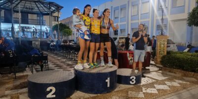 Cientos de corredores participan en la XXIII edición de la ‘Milla Urbana Nocturna’ de Isla Cristina