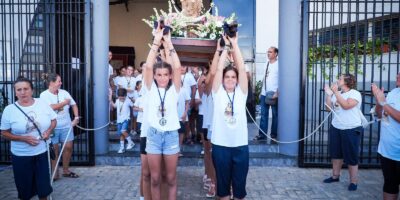 El legado de la Punta del Caimán: los pequeños de esta barriada disfrutaron de la IV Procesión Infantil de la Virgen del Mar
