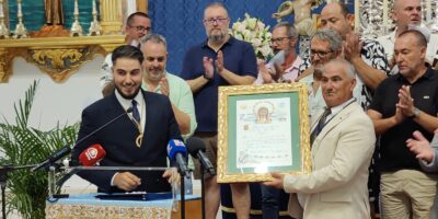 La fe y los sones del carnaval se dan la mano para ofrecer un conmovedor pregón a la Virgen del Mar