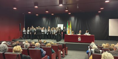 Isla Cristina inaugura el nuevo curso del Aula de la Experiencia de la UHU con un emotivo acto en el CIT Garum
