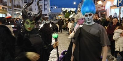 Los Supervillanos invaden la Navidad en Isla Cristina