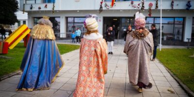 Isla Cristina da la bienvenida a los Reyes Magos en una jornada llena de ilusión y emoción