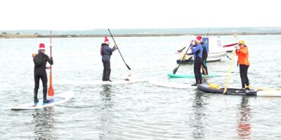 Isla Cristina despide el año con la VI San Silvestre Marismeña de Paddle Surf