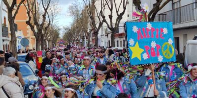 La Cabalgata Infantil llena de color y participación las calles del Carnaval isleño