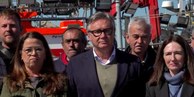 Vox denuncia en Isla Cristina la situación del sector pesquero andaluz