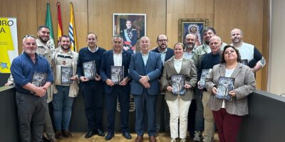 Isla Cristina presenta la revista oficial de su Semana Santa en su 32ª edición