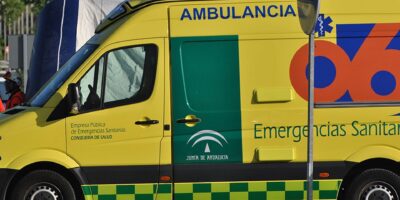 Cuatro heridos en una colisión frontal entre dos turismos en la N-431 en Isla Cristina